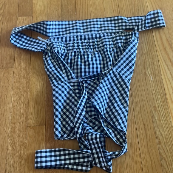 Express off the should black and white top - Picture 2 of 2